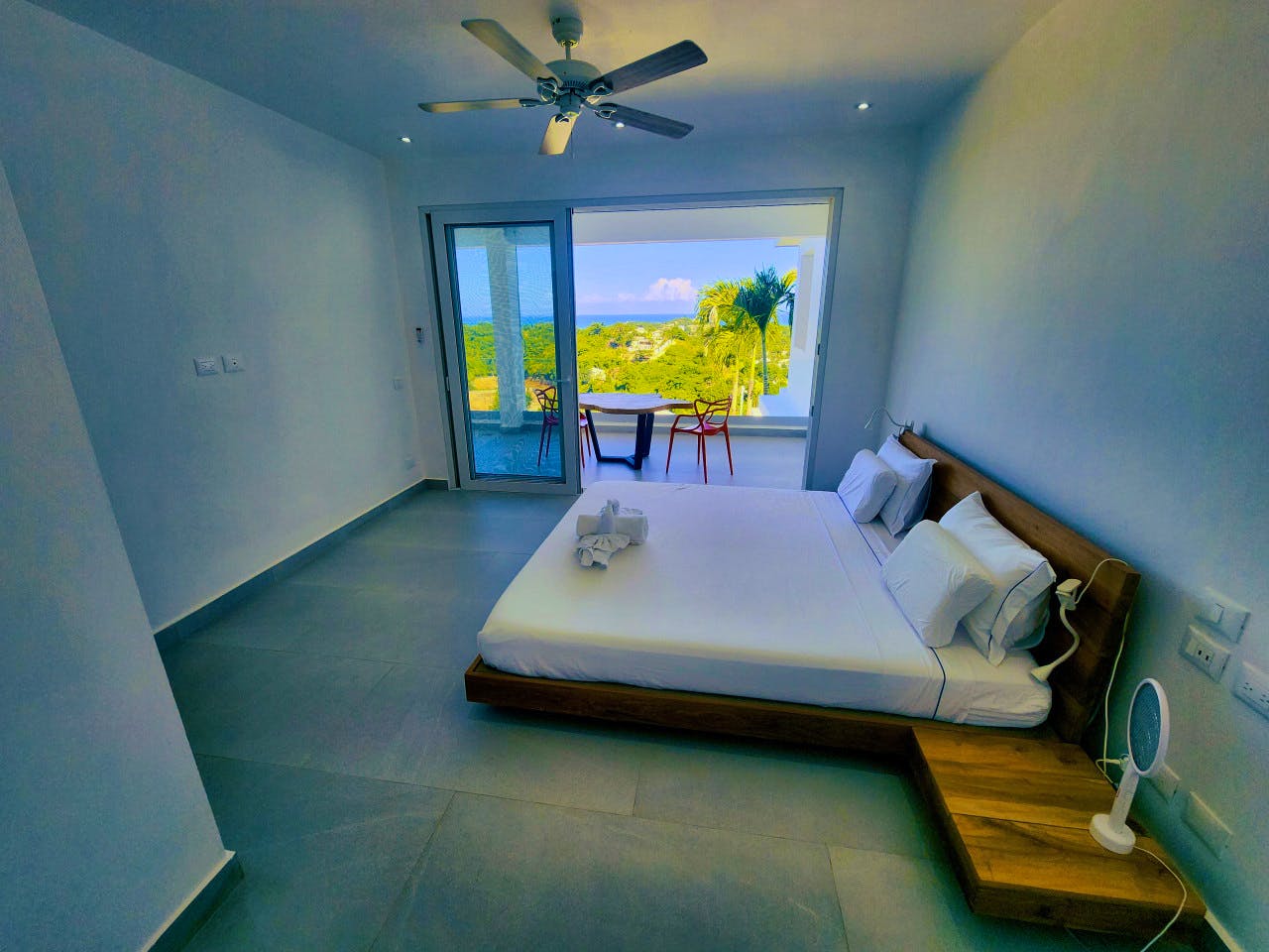  Suite Seaview  -  Luxury villa w/infinity pools shared garden minutes away from the beach  - Gallery -  14