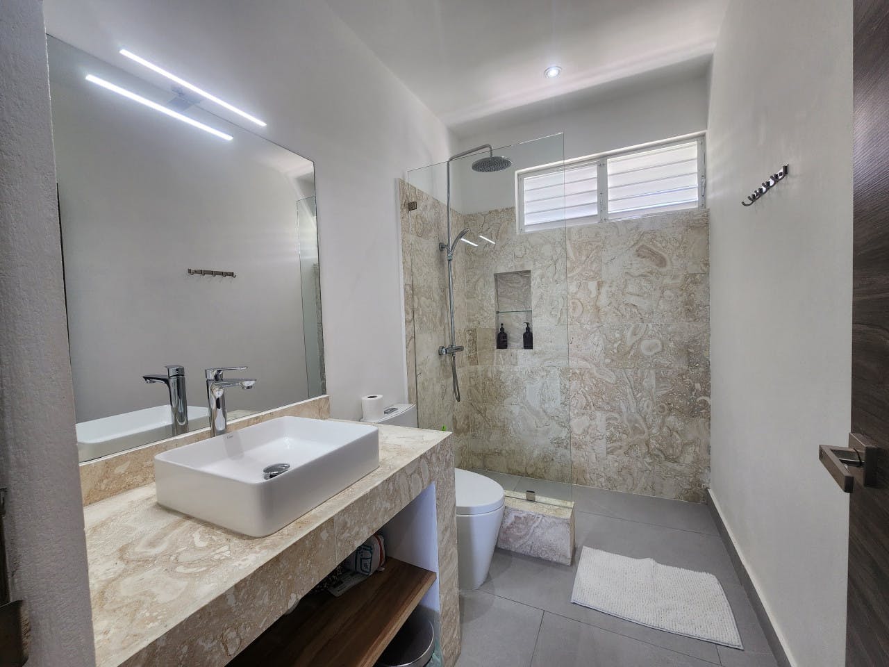  Suite Seaview  -  Luxury villa w/infinity pools shared garden minutes away from the beach  - Gallery -  3