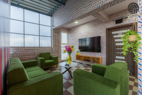 HelloWorld Lakeview CoLiving - Gallery - 12