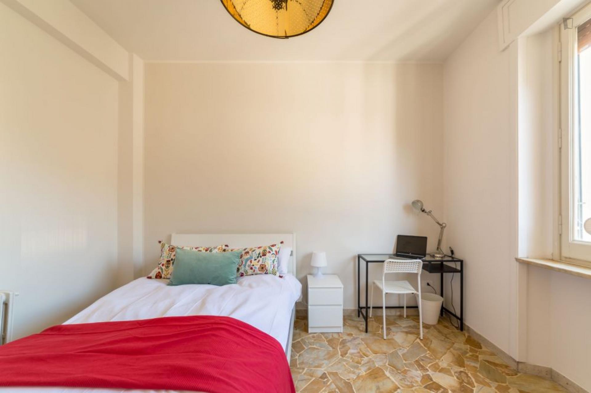 Cosy double bedroom close to Campo di Marte station
