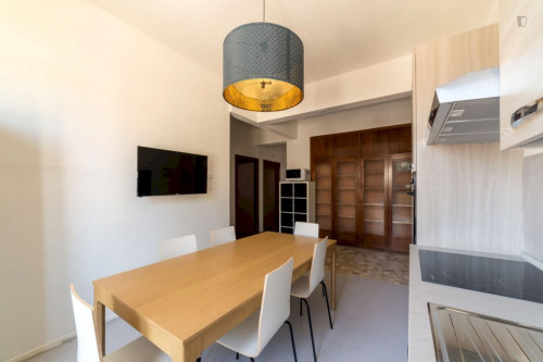 Cool double bedroom close to Campo di Marte station - Gallery - 18