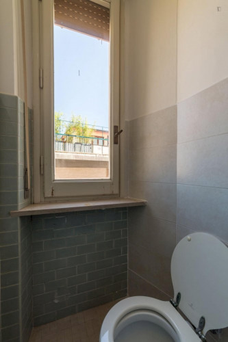 Cool double bedroom close to Campo di Marte station - Gallery - 8