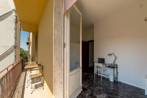 Cool double bedroom close to Campo di Marte station - Gallery - 5