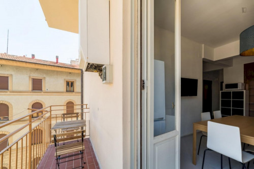 Cool double bedroom close to Campo di Marte station