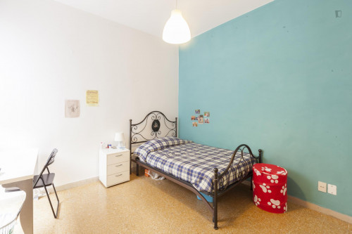 Pleasant single bedroom close to Firenze Statuto