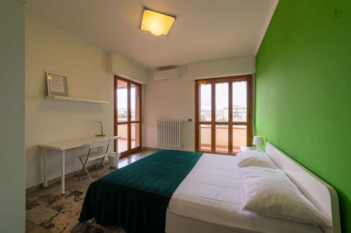 Cosy double bedroom with balcony close to Florence city centre	 - Gallery - 12