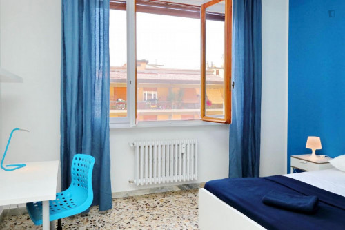 Luminous double bedroom not far from Università degli Studi di Firenze - Scuola di Economia e Management - Gallery - 21