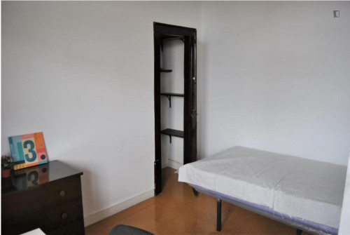 Lovely single bedroom