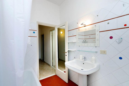 High-quality double bedroom not far from Università degli Studi di Firenze - Scuola di Economia e Management - Gallery - 14