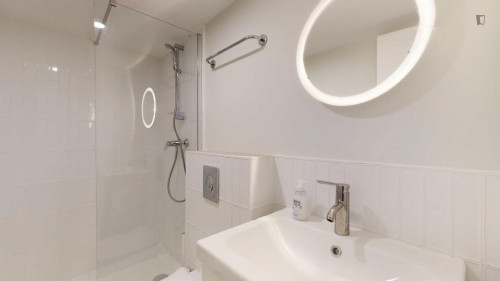 Big double ensuite bedroom in Roquette