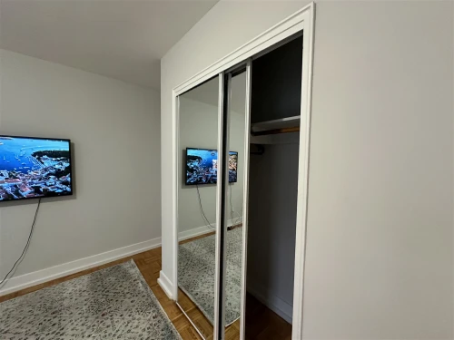 Liberty Village - Spencer Av - Rooms