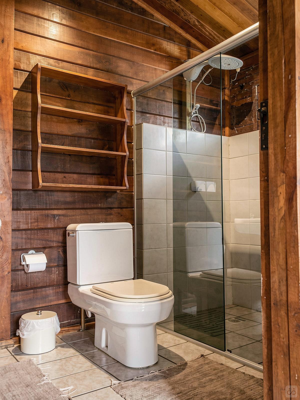  Private Ensuite Queen Bed  -  Dynamic Coliving & Coworking Community in Charming Lagoa Da Conceição  - Gallery -  29