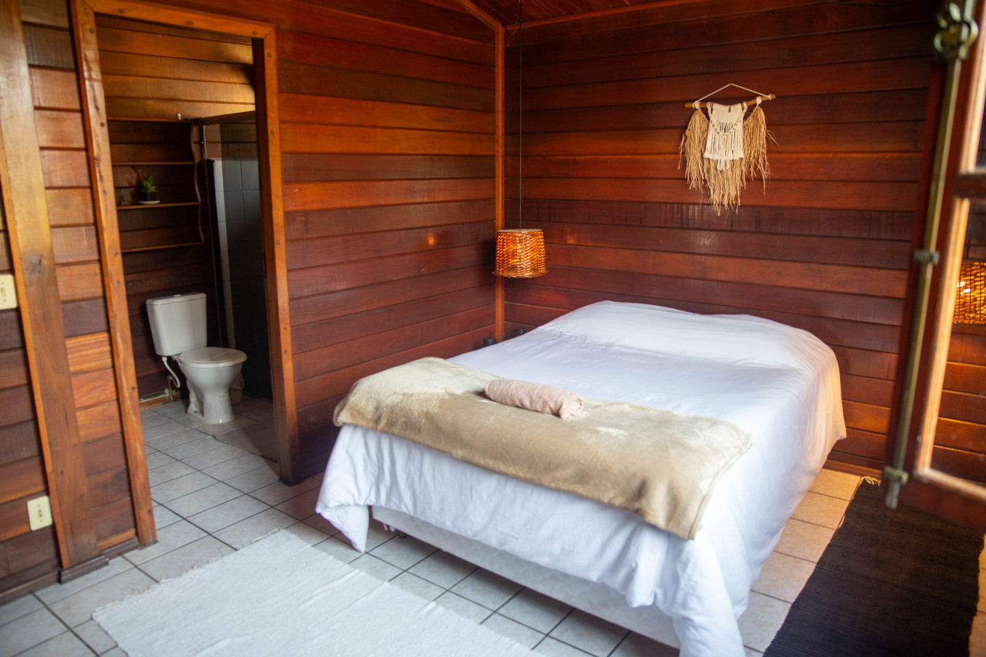  Private Ensuite Queen Bed  -  Dynamic Coliving & Coworking Community in Charming Lagoa Da Conceição  - Gallery -  14