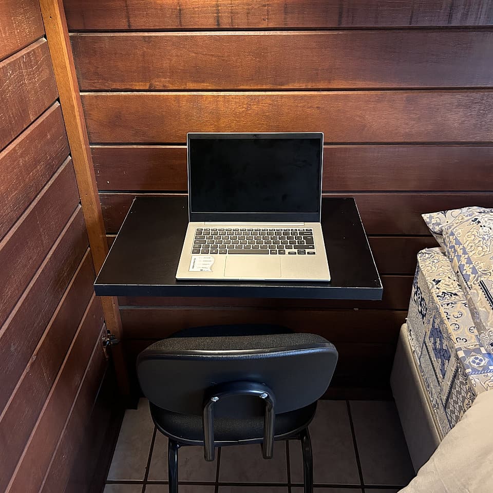  Double Room  -  Dynamic Coliving & Coworking Community in Charming Lagoa Da Conceição  - Gallery -  27