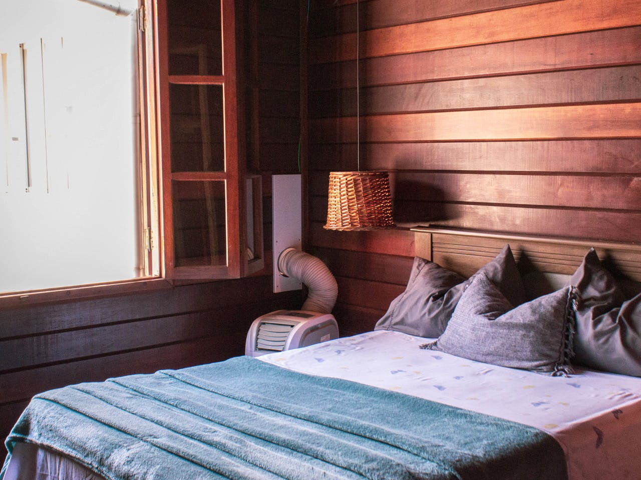  Double Room  -  Dynamic Coliving & Coworking Community in Charming Lagoa Da Conceição  - Gallery -  7
