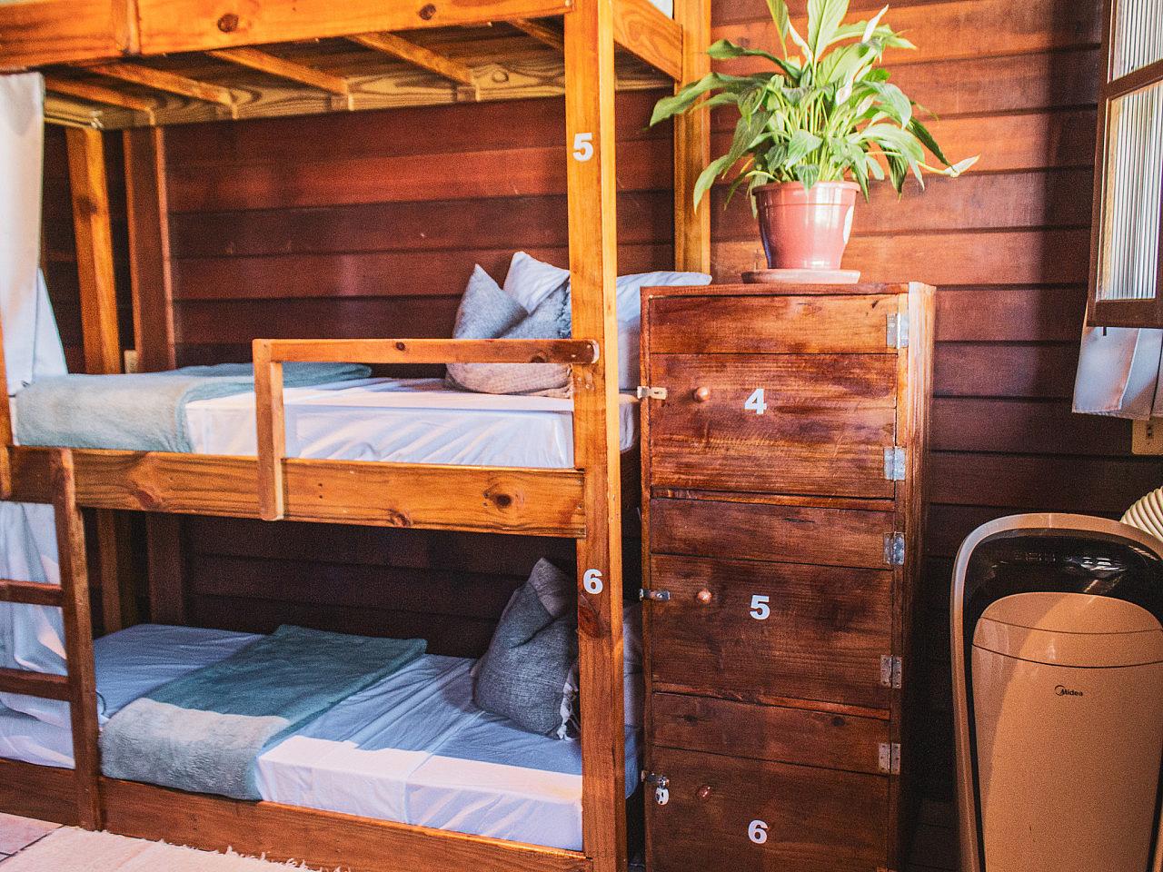  Bed In A 6-Bed Females Only Room  -  Dynamic Coliving & Coworking Community in Charming Lagoa Da Conceição  - Gallery -  19