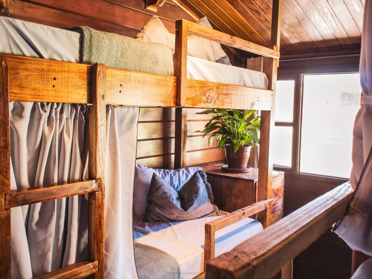  Bed In A 6-Bed Females Only Room  -  Dynamic Coliving & Coworking Community in Charming Lagoa Da Conceição  - Gallery -  6