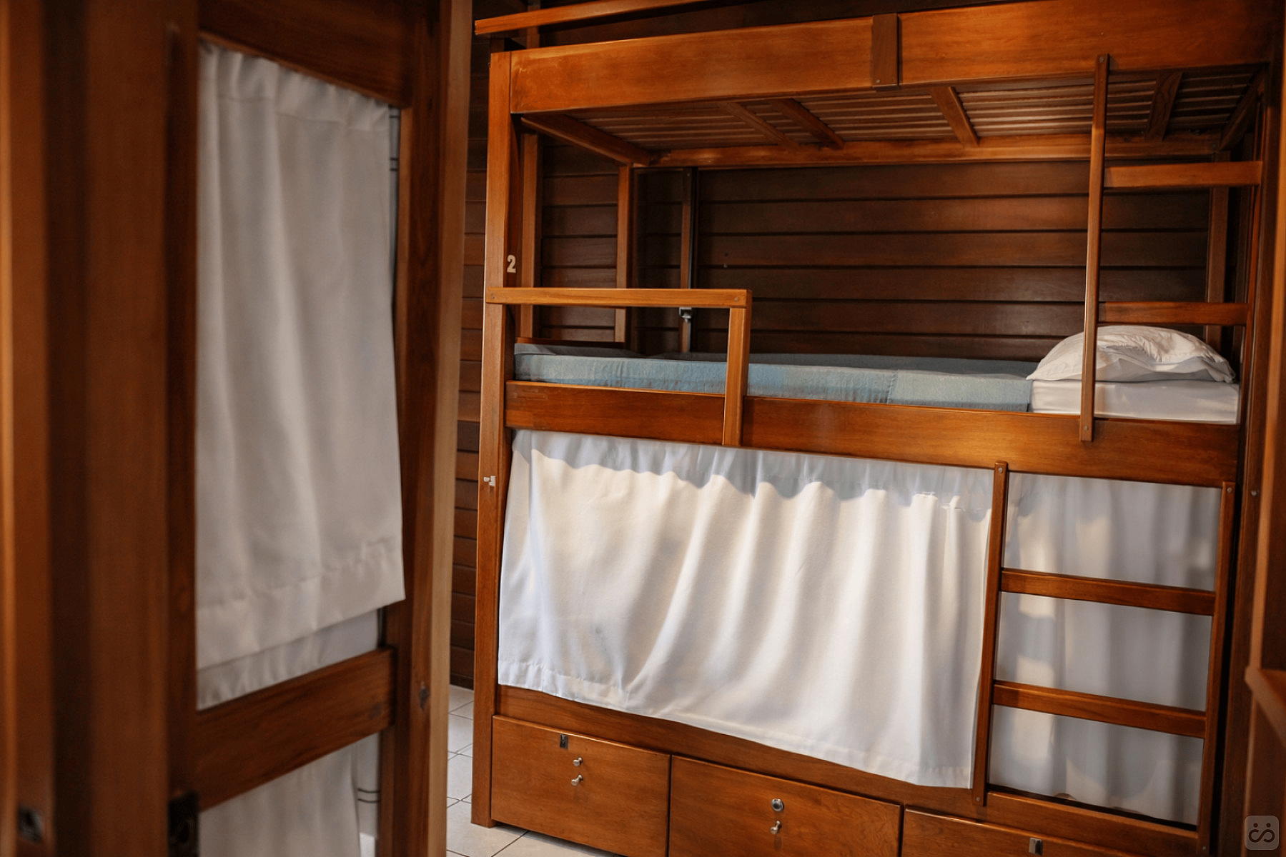  Bed In A 8-Bed Mixed Gender Room  -  Dynamic Coliving & Coworking Community in Charming Lagoa Da Conceição  - Gallery -  41