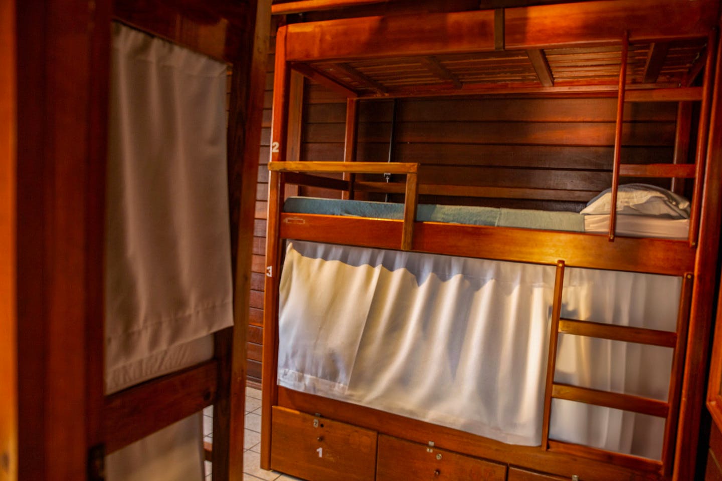  Bed In A 8-Bed Mixed Gender Room  -  Dynamic Coliving & Coworking Community in Charming Lagoa Da Conceição  - Gallery -  12