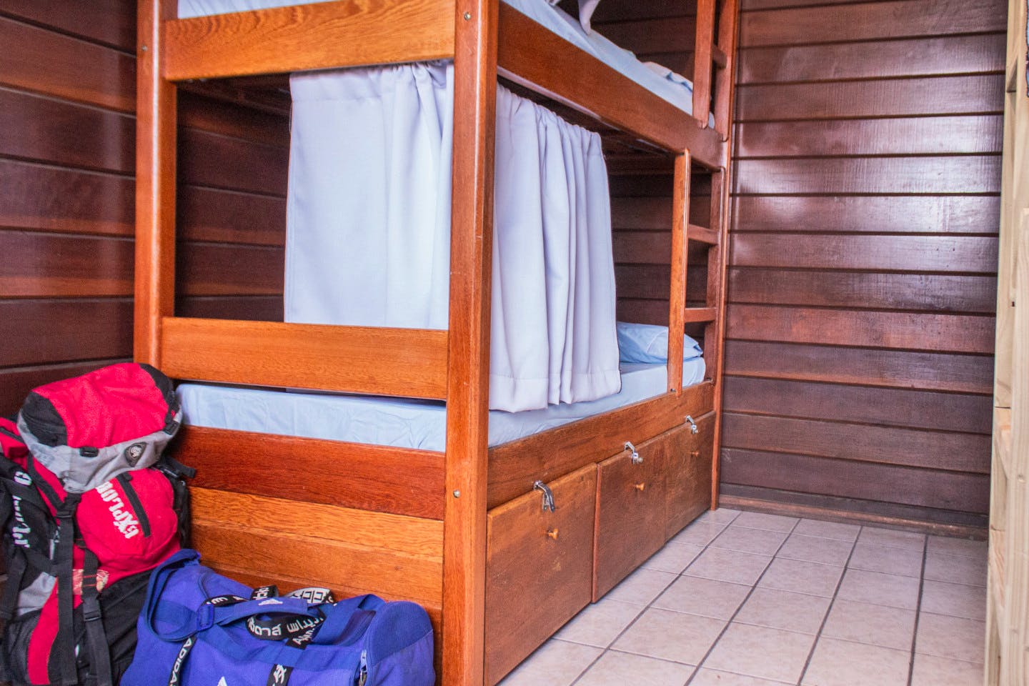  Bed In A 8-Bed Mixed Gender Room  -  Dynamic Coliving & Coworking Community in Charming Lagoa Da Conceição  - Gallery -  11