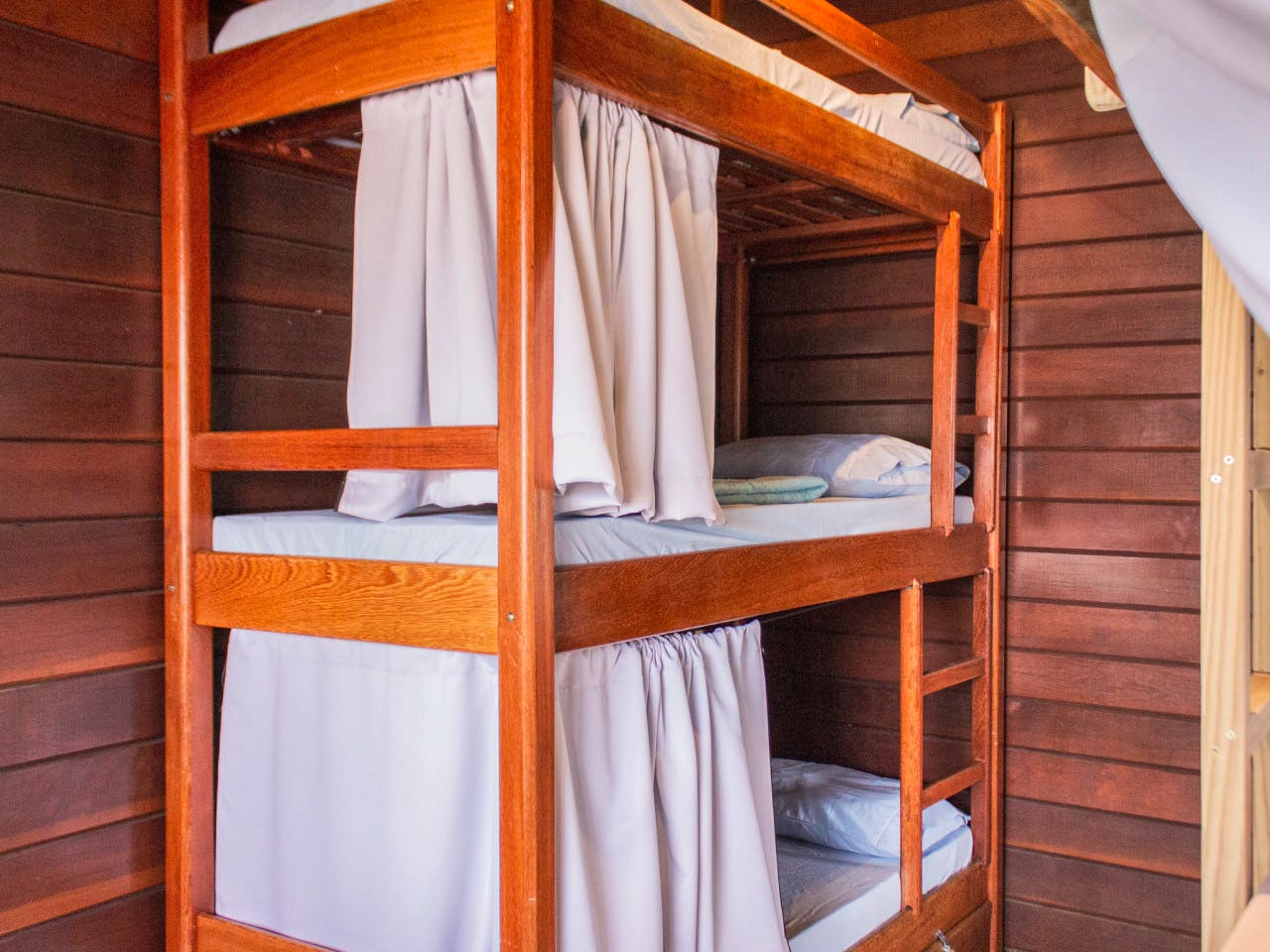  Bed In A 8-Bed Mixed Gender Room  -  Dynamic Coliving & Coworking Community in Charming Lagoa Da Conceição  - Gallery -  13