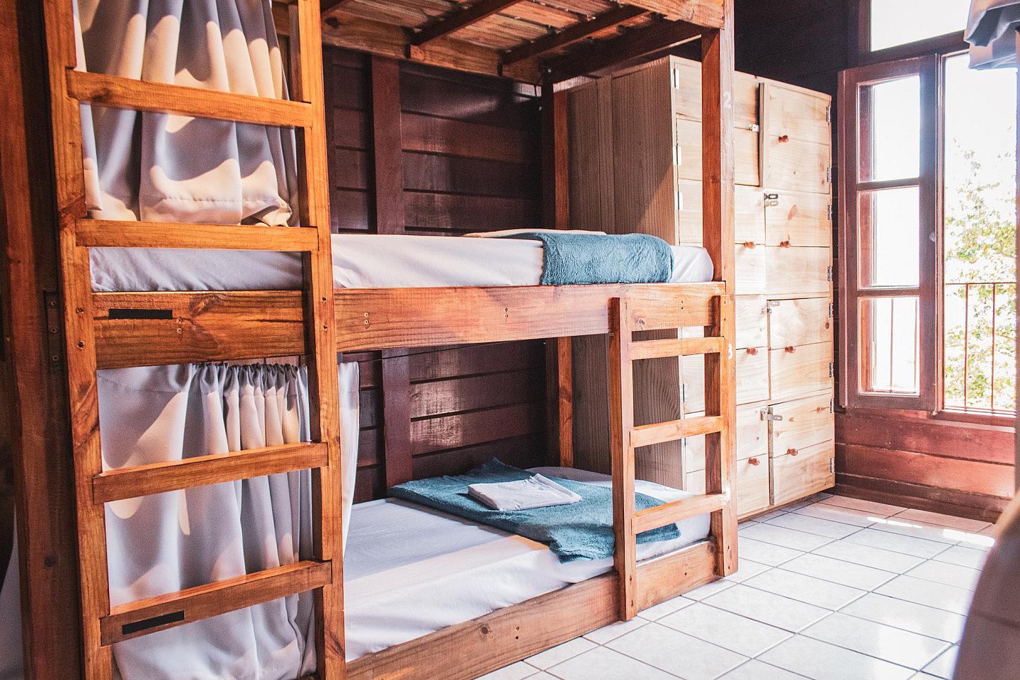  Bed In A 8-Bed Mixed Gender Room  -  Dynamic Coliving & Coworking Community in Charming Lagoa Da Conceição  - Gallery -  22