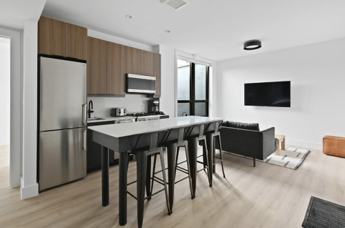 Common Parkway - Dupont