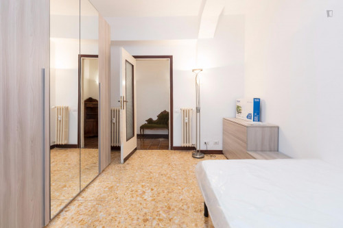 Double bedroom with a balcony, in Ostiense