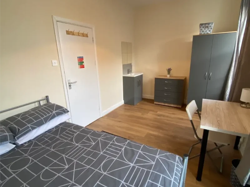 Non-En-Suite - 1