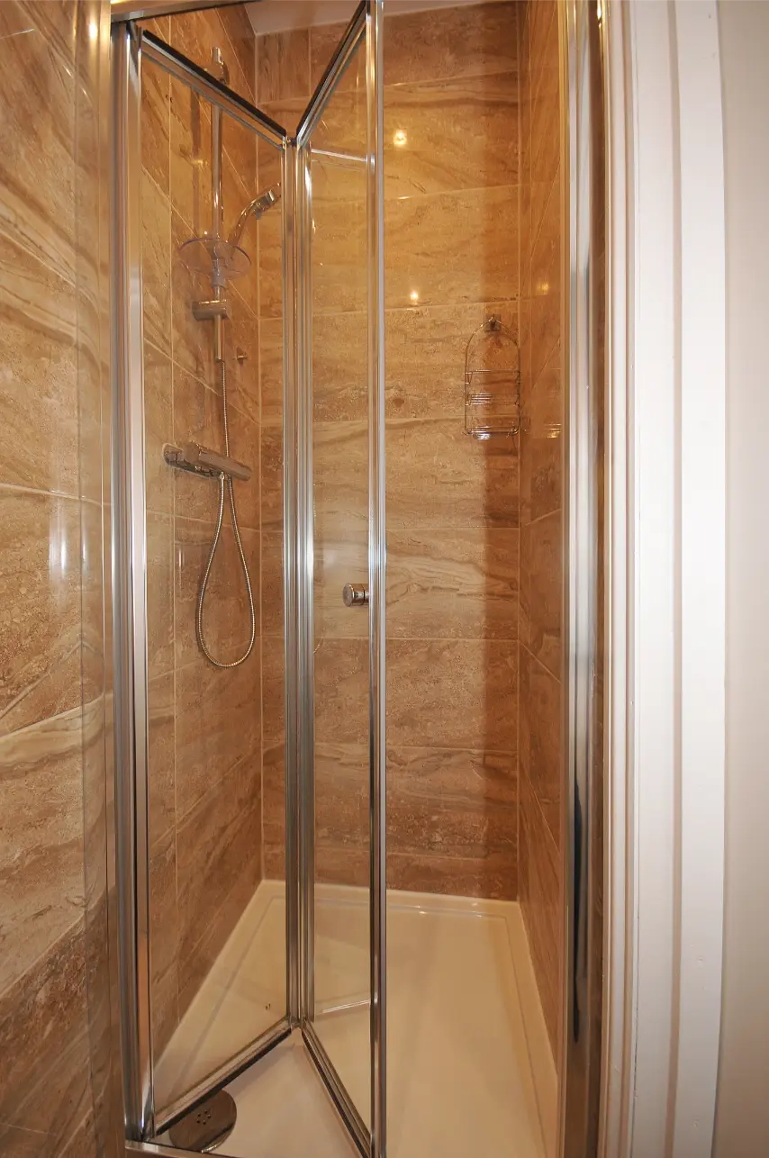 En-Suite - 4