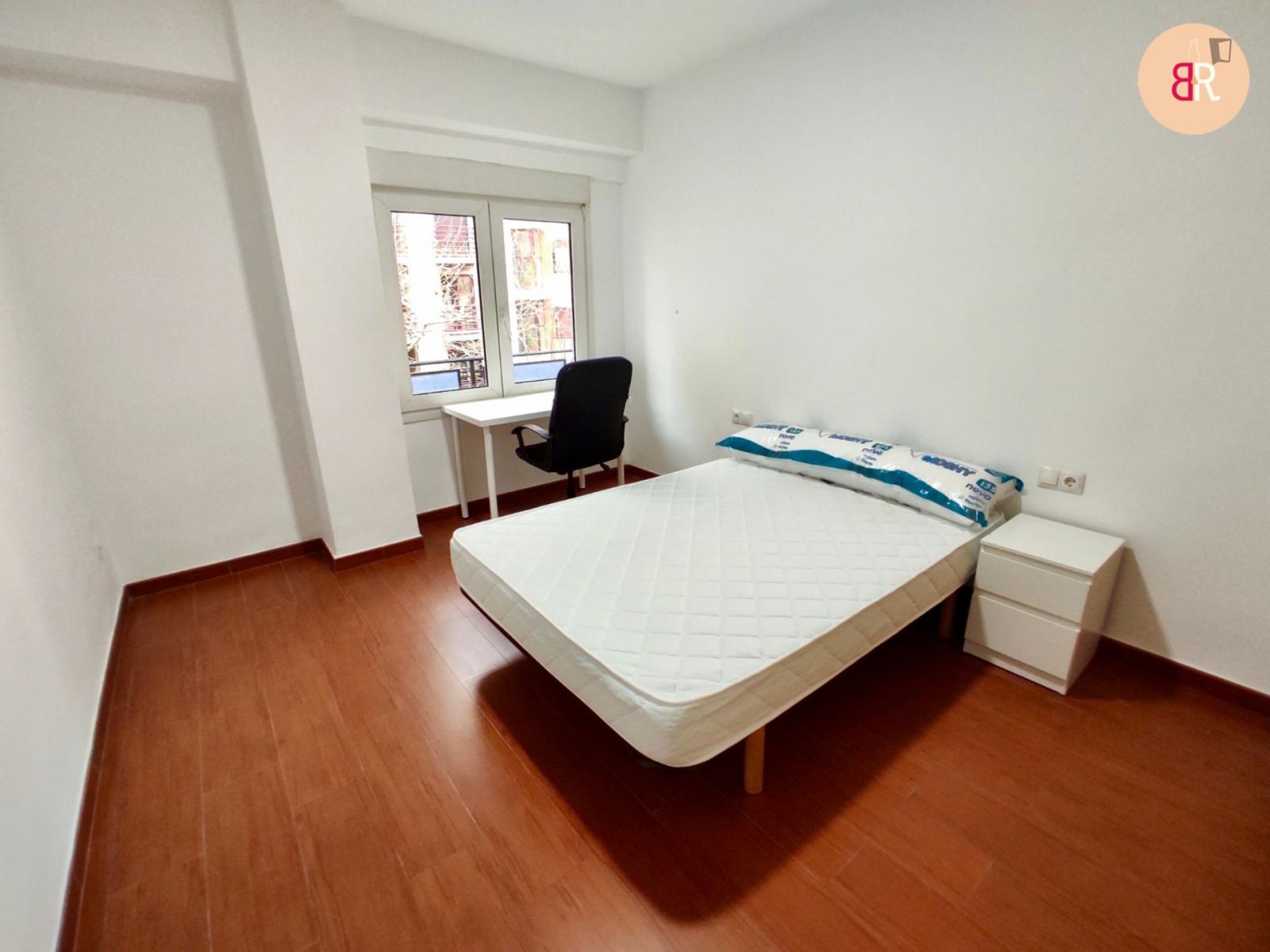 Pleasant Double Bedroom In Castellón De La Plana - 1