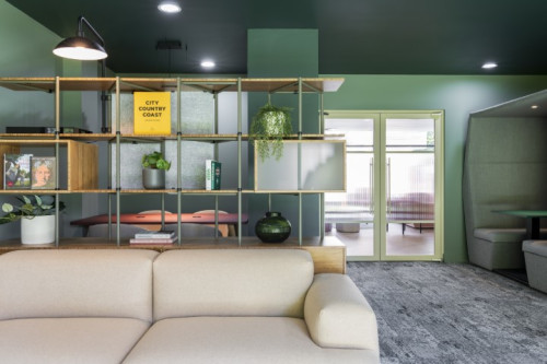 Kingston Plaza  - Gallery -  4