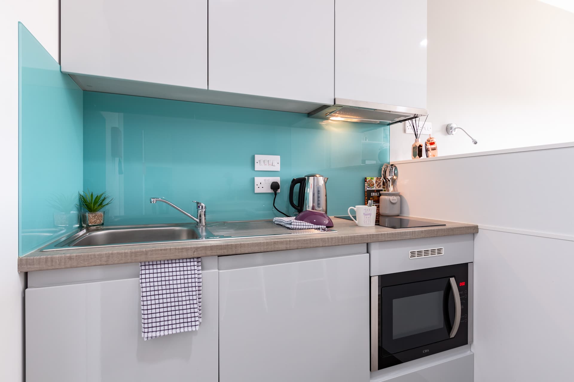  Premium Studio  -  Kingston Plaza  - Gallery -  6