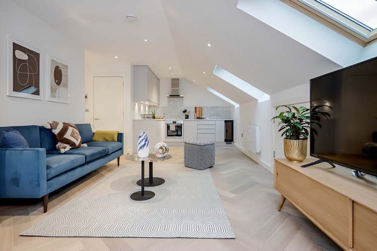 Studio Apartment - Newman Street Apartments - Gallery - 6