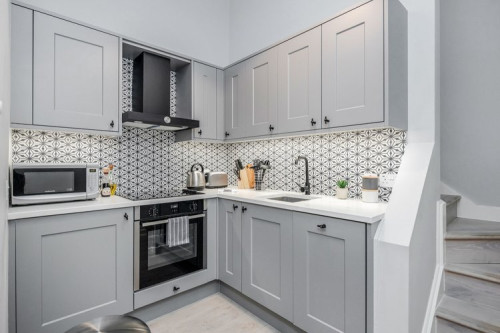 Coliseum Apartments - Gallery - 6