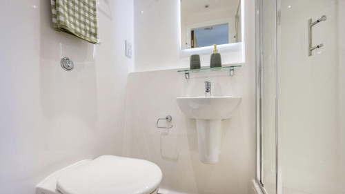 Holden Court - Gallery - 82