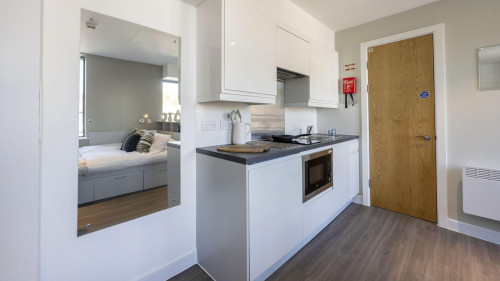 Holden Court - Gallery - 76