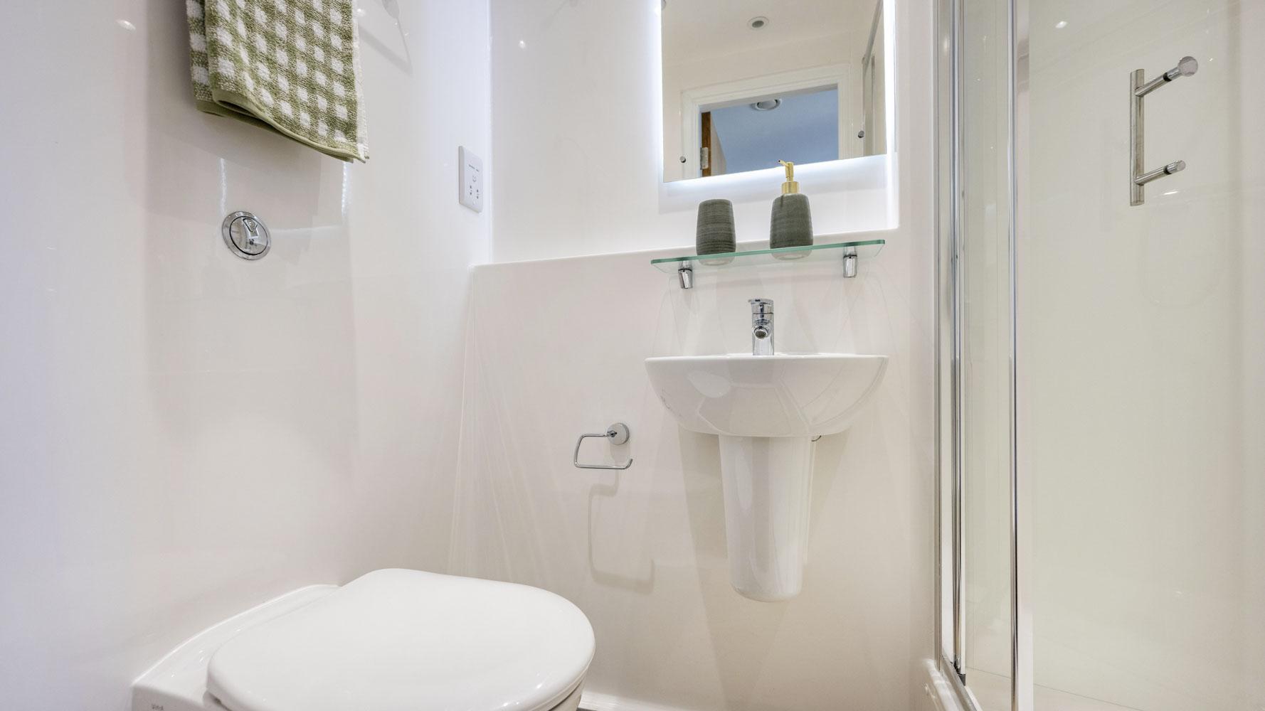  Large Studio  -  Holden Court  - Gallery -  8