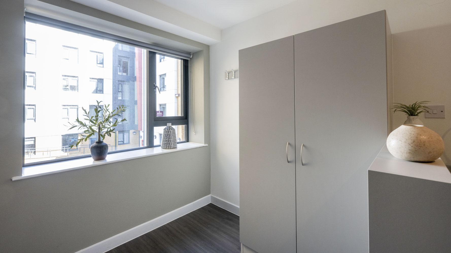  Luxury Studio  -  Holden Court  - Gallery -  15