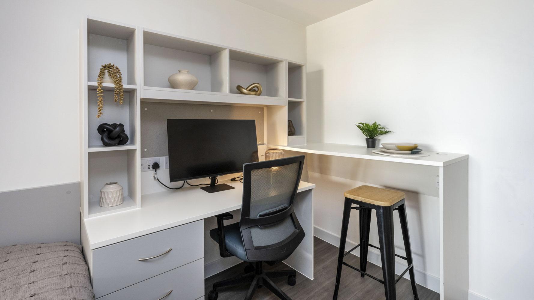  Luxury Studio  -  Holden Court  - Gallery -  13