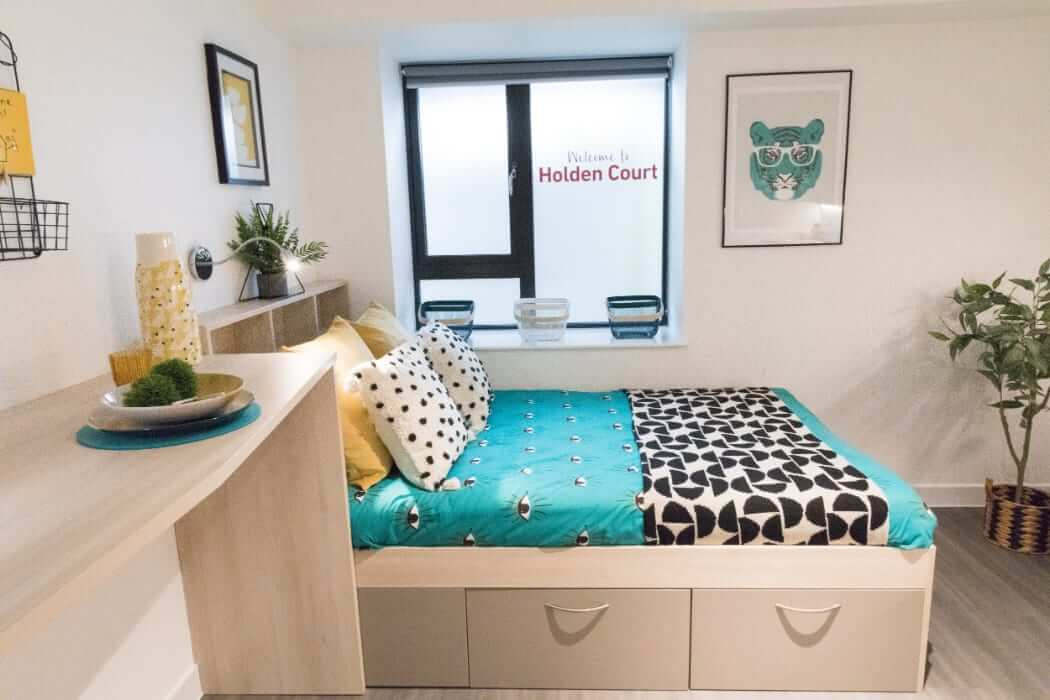  Luxury Studio  -  Holden Court  - Gallery -  4