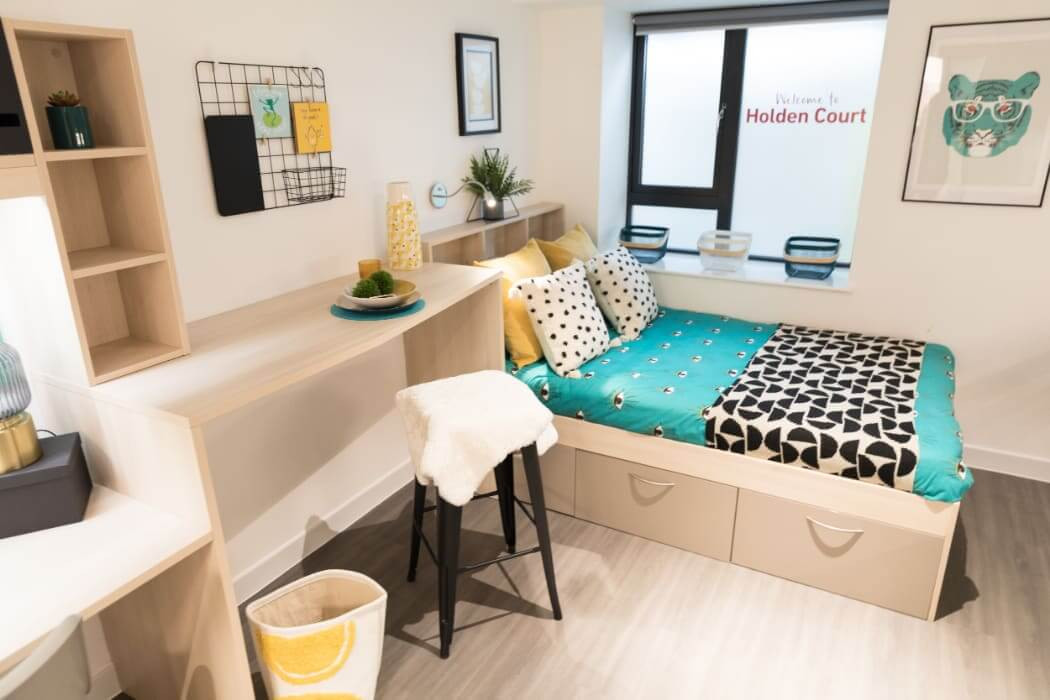  Superior Studio  -  Holden Court  - Gallery -  11