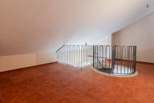 Exxellent 2-bedroom apartment with a terrace, in Russafa