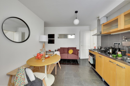 Incredible Stunning House w/Backyard near Saint Ouen