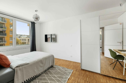 Interesting single bedroom near the Westendstraße metro