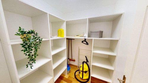 Elegant Stylish Flat near Westfield Les 4 Temps Mall