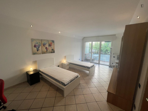 Comfy Twin Bedroom with balcony, well connected to Padova Central Station - Gallery - 4