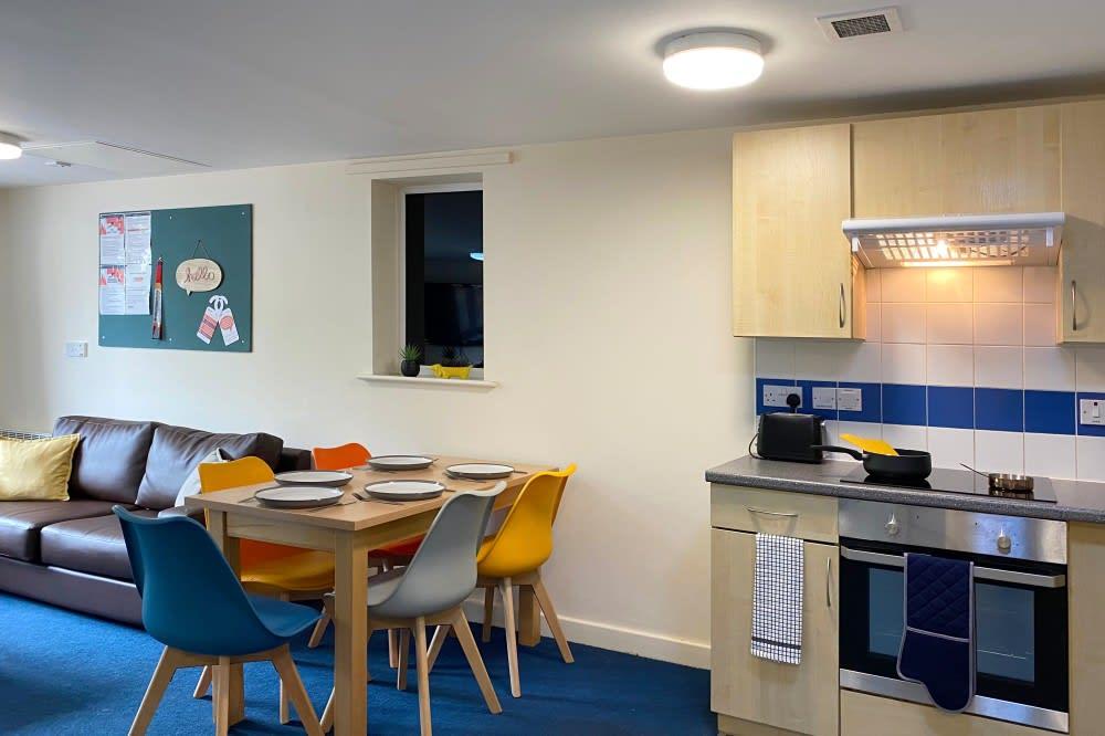  3-4 Bed Premium En-Suite  -  The Cube  - Gallery -  8