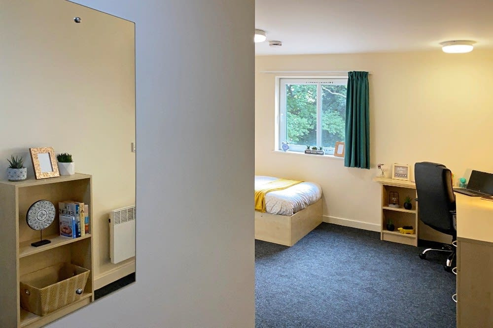  3-4 Bed Premium En-Suite  -  The Cube  - Gallery -  6
