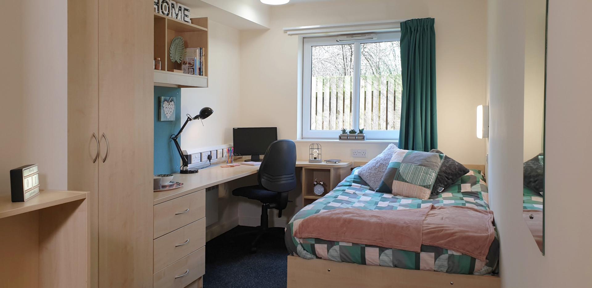  5-6 Bed Standard En-Suite  -  The Cube  - Gallery -  4